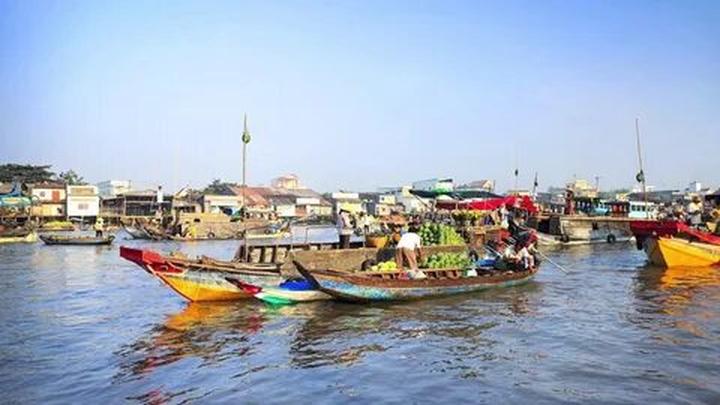 Xu hướng 5 kiểu áo dễ