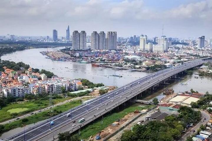 Chuyên gia IT và thành công với Hotspot Matrix: Xây dựng kênh video triệu view
